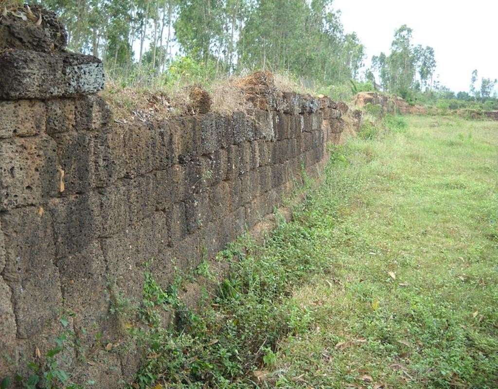 tường tử cấm thành của thành Hoàng đế
