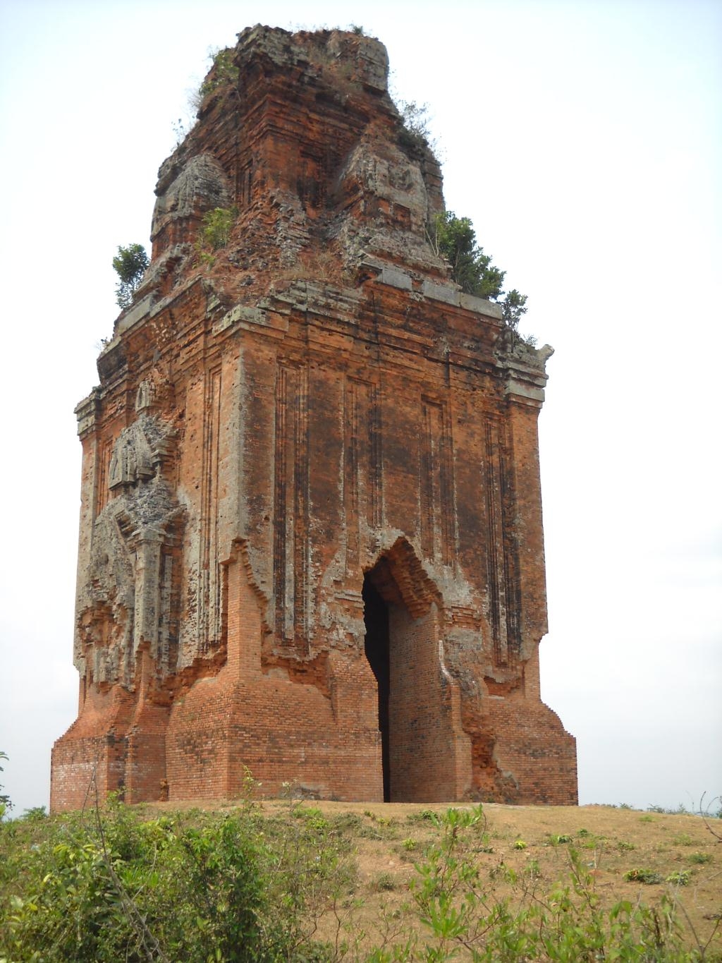 Cùng chiêm ngưỡng toà tháp cổ