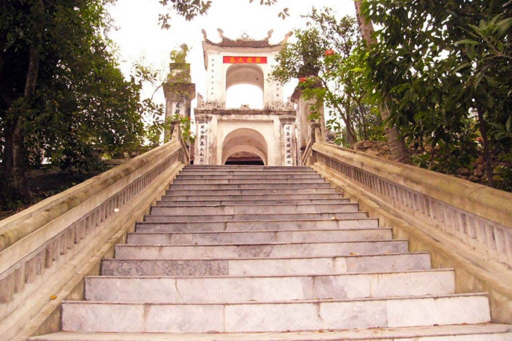 Den-chieu-trung