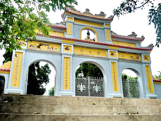 Cổng chùa Đông Thuyền - Đông Thiền