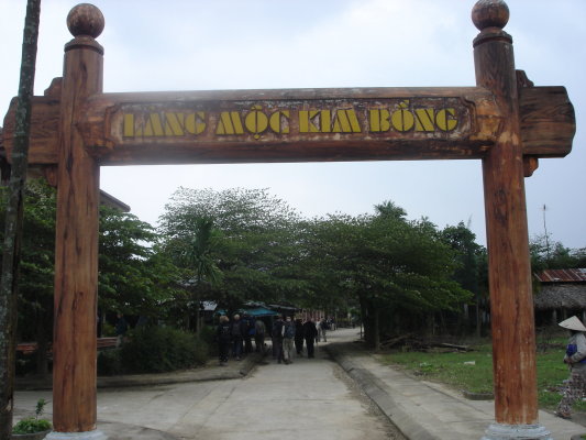 Cổng vào làng mộc Kim Bồng Hội An
