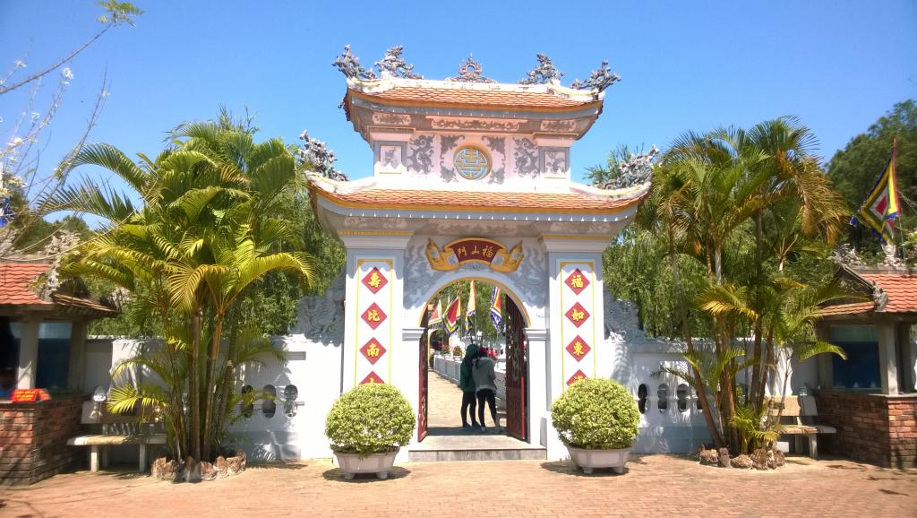 Trung tâm văn hóa Huyền Trân